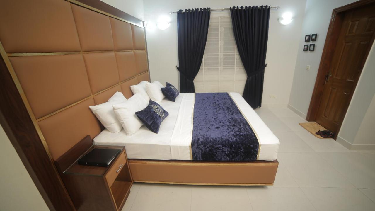 Four Squares Karachi Bed & Breakfast Dış mekan fotoğraf