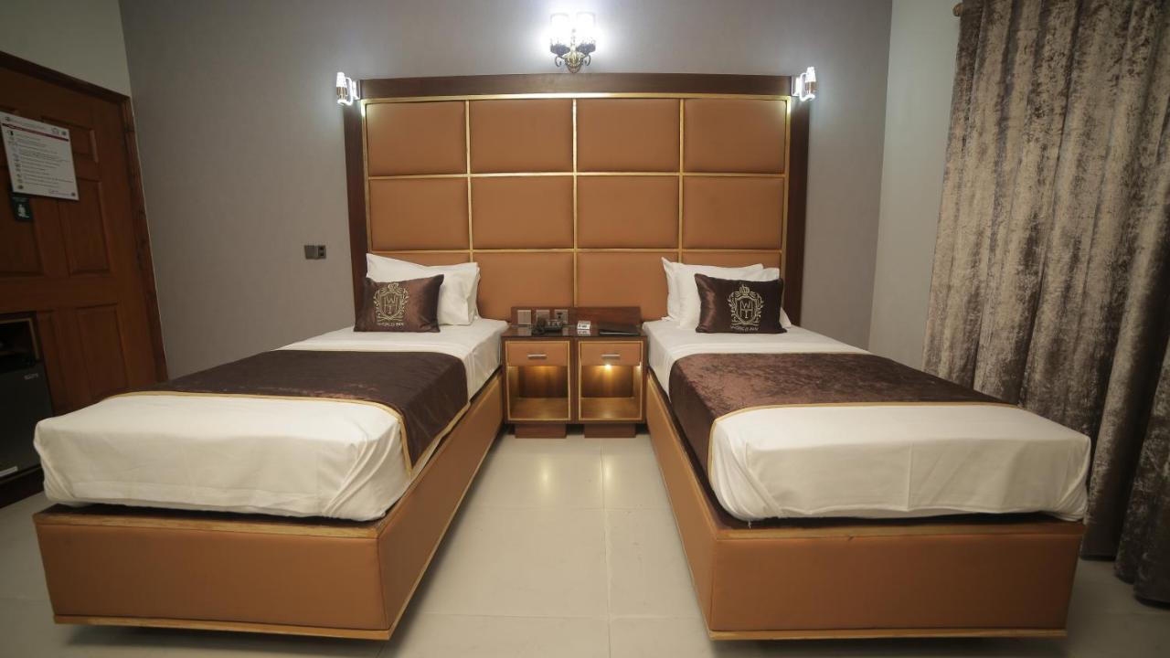 Four Squares Karachi Bed & Breakfast Dış mekan fotoğraf
