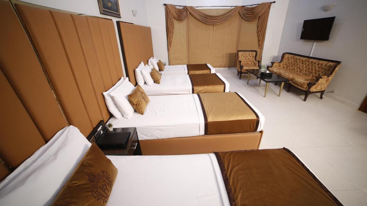 Four Squares Karachi Bed & Breakfast Dış mekan fotoğraf
