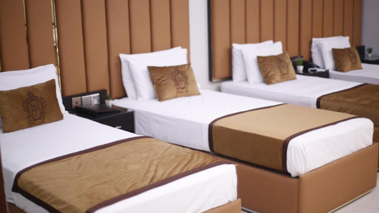Four Squares Karachi Bed & Breakfast Dış mekan fotoğraf