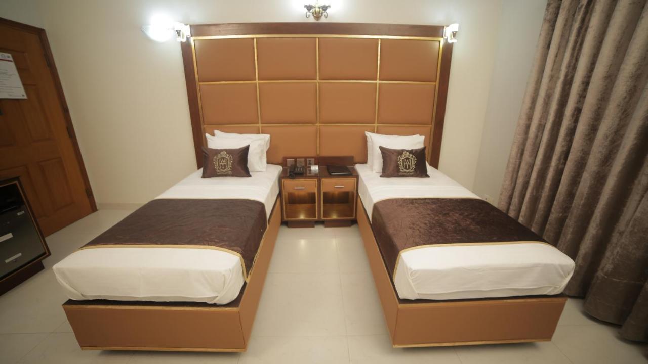 Four Squares Karachi Bed & Breakfast Dış mekan fotoğraf