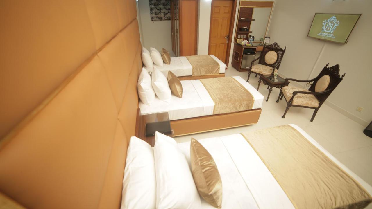 Four Squares Karachi Bed & Breakfast Dış mekan fotoğraf