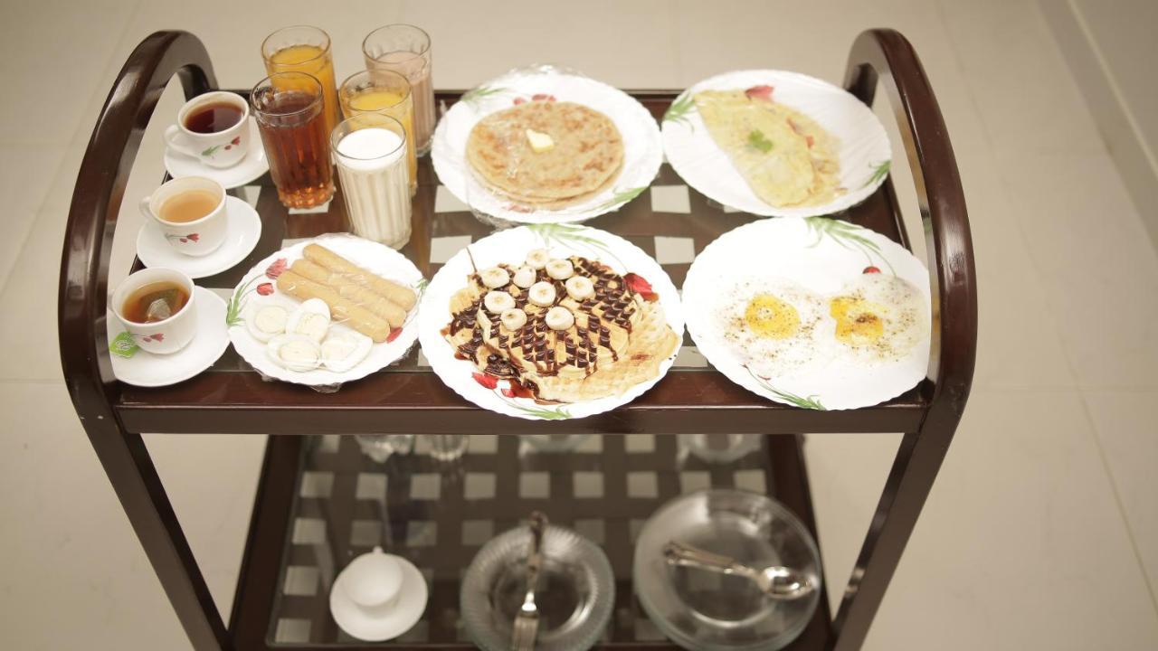 Four Squares Karachi Bed & Breakfast Dış mekan fotoğraf